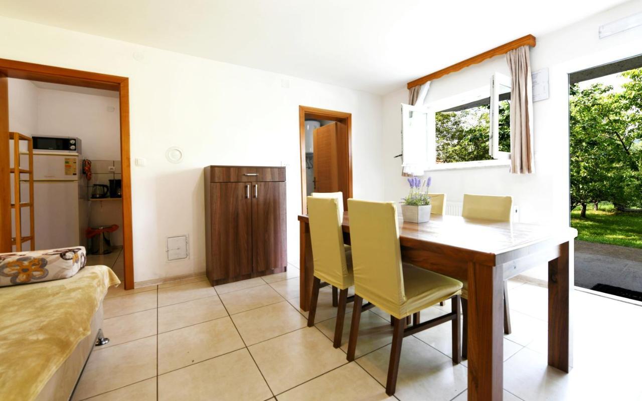 Apartman Leona Rakovica Εξωτερικό φωτογραφία