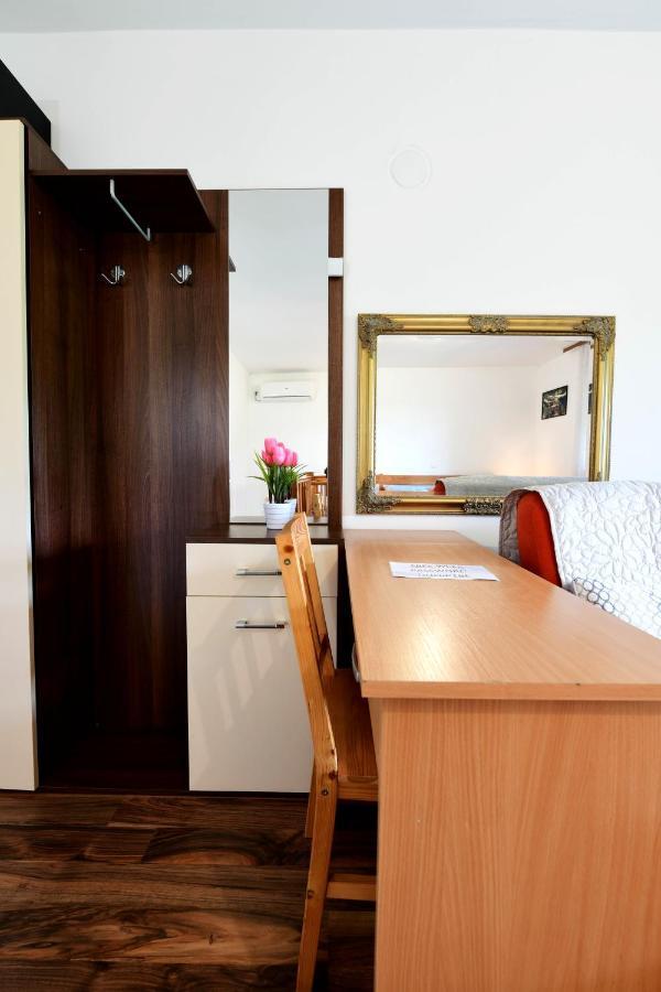 Apartman Leona Rakovica Εξωτερικό φωτογραφία