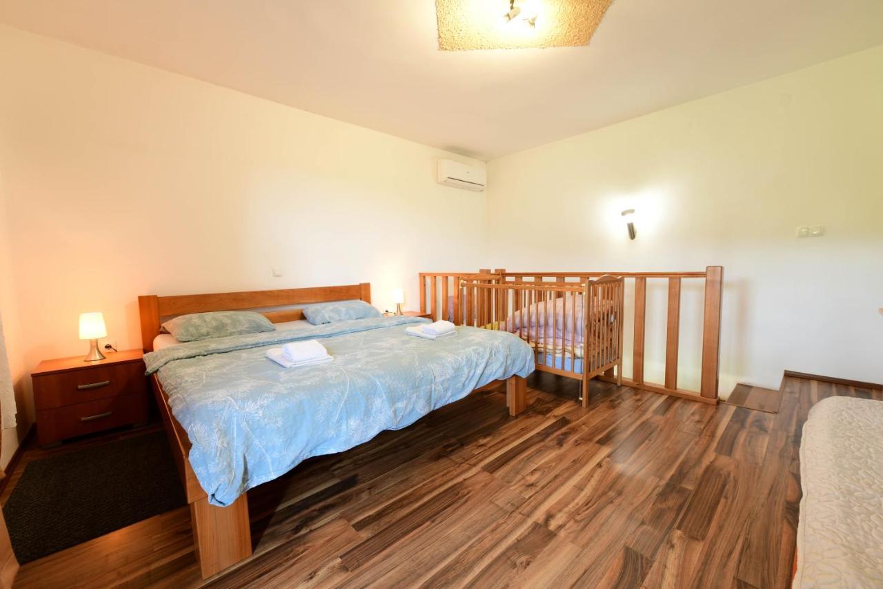 Apartman Leona Rakovica Εξωτερικό φωτογραφία